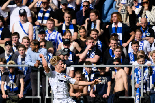 Djurgårdens Lucas Bergvall jublar