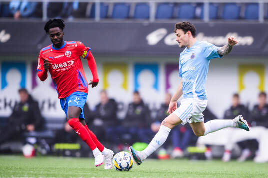 Helsingborgs Benjamin Acquah och Gefles Adrian Edqvist