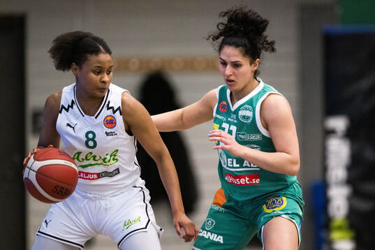 Alviks Fatou Jallow och Södertäljes Patricia Elias