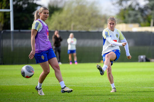 Amanda Nildén and Filippa Angeldahl of Sweden of the