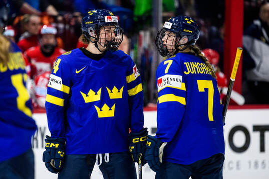 Ida Karlsson and Mira Jungåker of Sweden
