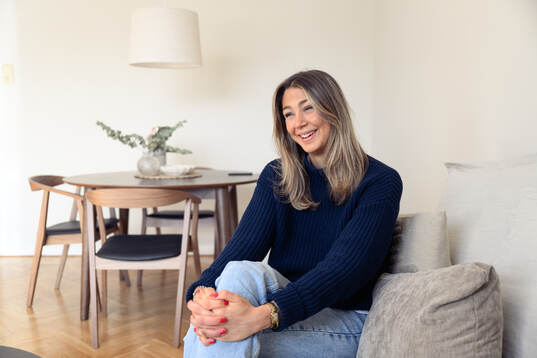 Sävehofs Emma Mihailovic blir intervjuad