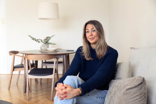 Sävehofs Emma Mihailovic blir intervjuad