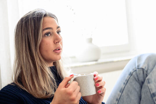 Sävehofs Emma Mihailovic blir intervjuad