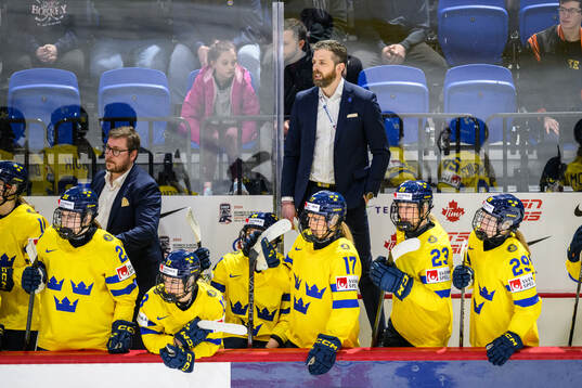 Head coach Ulf Lundberg of Sweden