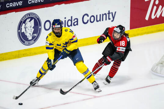 Ida Karlsson of Sweden and Suzaka Taka of Japan