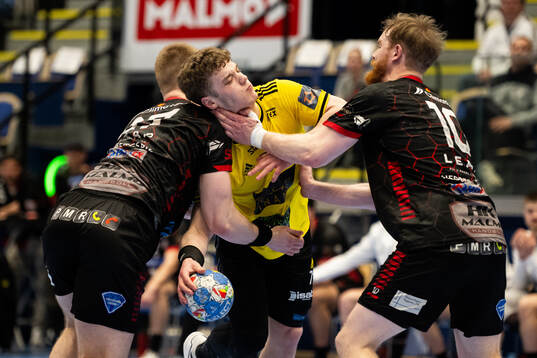 HK Malmös Magnus Persson och Hugo Stuivers mot Sävehofs