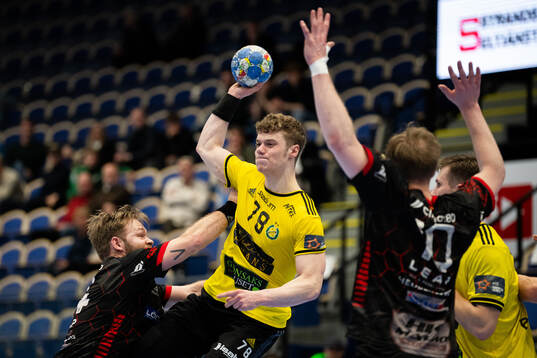 HK Malmös Hampus Nygren mot Sävehofs Oli Mittun