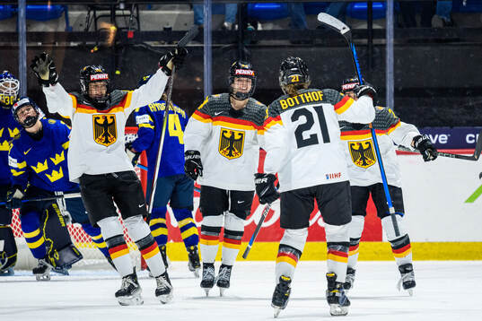Franziska Feldmeier Germany celebrates
