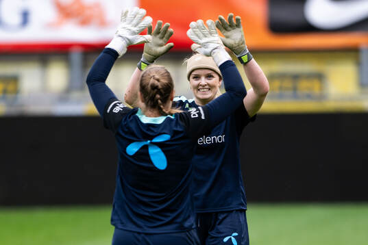Goalkeeper Aurora Mikalsen and goalkeeper Guro Pettersen of