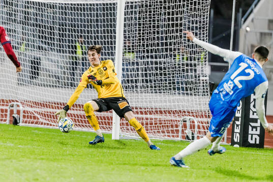 Örgrytes målvakt Hampus Gustafsson och IK Oddevolds