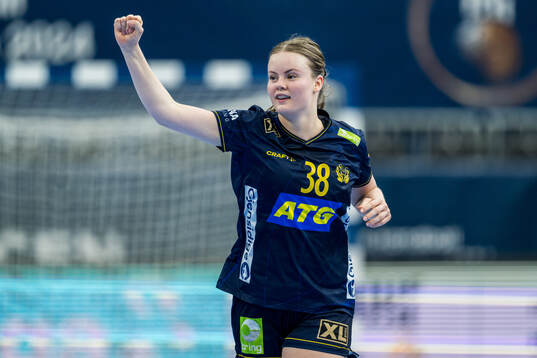Elin Hansson of Sweden celebrates
