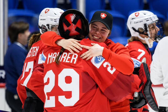 Goaltender Saskia Maurer and goaltender Andrea Braendli of