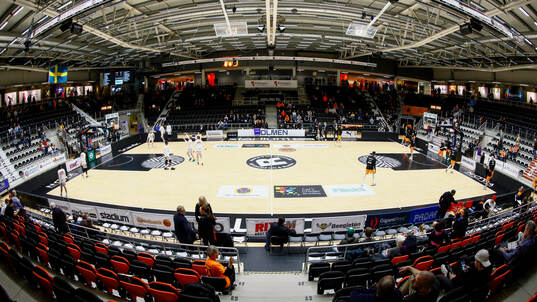 Stadium Arena före basketmatchen i herrarnas SBL mellan