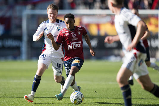 Östers Daniel Ljung och Örgrytes Aydarus Abukar