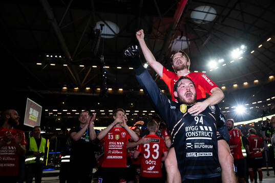 Storvretas Filip Eriksson och Måns Parsjö jublar