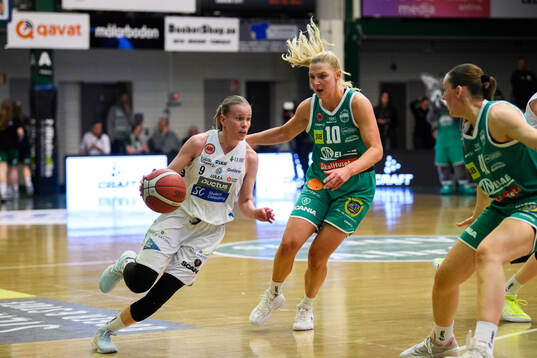 Luleås Sofia Hägg och Södertäljes Maria Jespersen