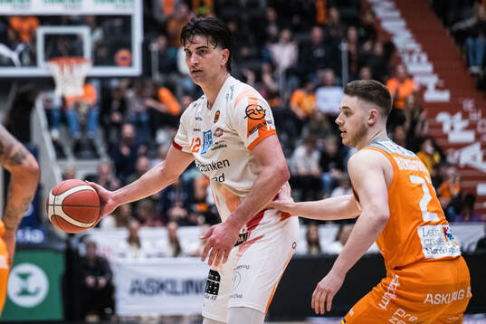 Borås Ryan Logan och Norrköpings Hugo Bergström