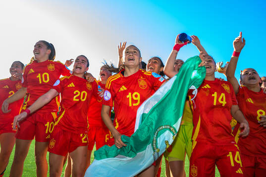 Bläddra bland fler bilder av UEFA European Women’s Under-17 Championship, Final, England - Spain