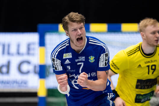 Ystad IFs Elliot Stenmalm jublar