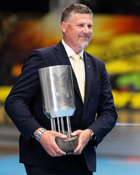 Petter Johansson med Bengt Johanssons pokal