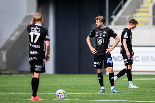 Örebros Niclas Bergmark deppar