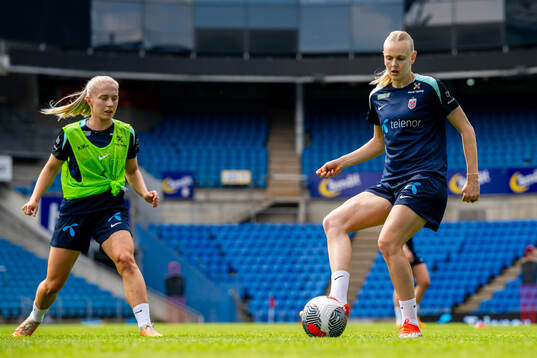 Thea Bjelde and Karina Sævik of the Norwegian women's