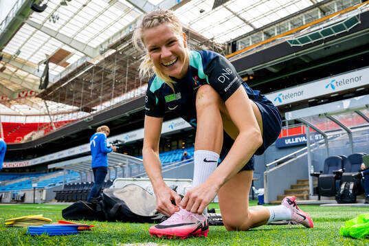 Bläddra bland fler bilder av Football, UEFA Women's Euro Qualifier, Norway, training