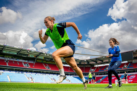Marthine Østenstad and Frankie Hunter, fitness coach of
