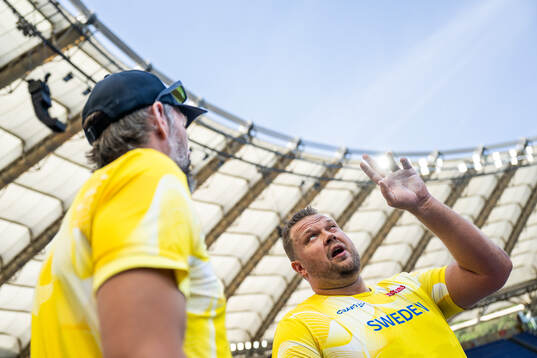 Coach Staffan Jönsson and Daniel Ståhl of Sweden