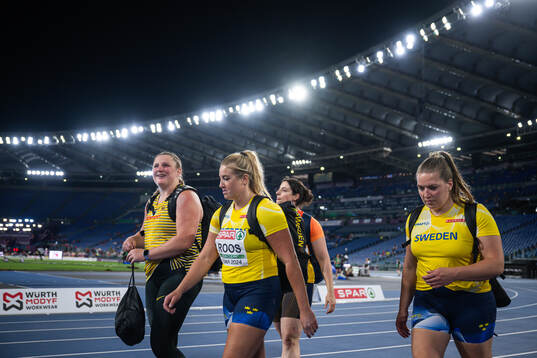 Fanny Roos and Sara Lennman of Sweden