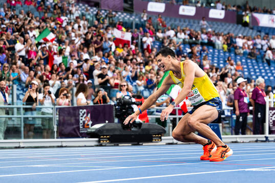 Perseus Karlström of Sweden celebrates