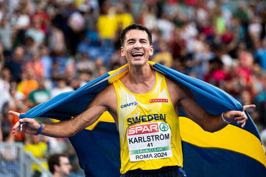 Perseus Karlström of Sweden celebrates