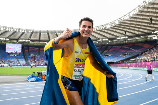 Perseus Karlström of Sweden celebrates