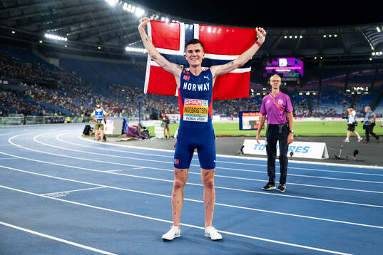 Jakob Ingebrigtsen of Norway celebrates