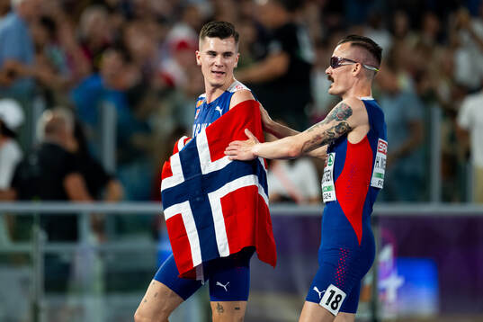 Jakob Ingebrigtsen of Norway celebrates with his brother
