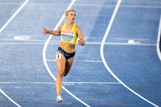 Julia Henriksson of Sweden