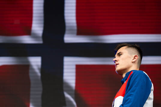 Jakob Ingebrigtsen of Norway at the medal ceremony for