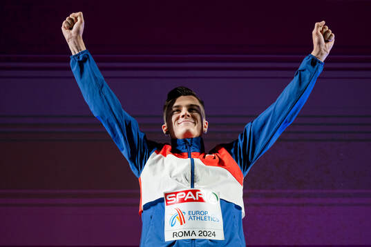 Jakob Ingebrigtsen of Norway celebrates