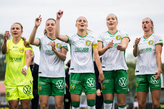 Hammarbys målvakt Anna Tamminen, Emma Westin, Alice