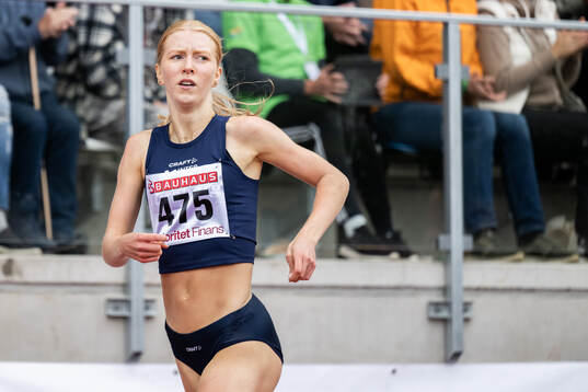 Moa Granat, Turebergs FK, vinner damernas 400 m häck