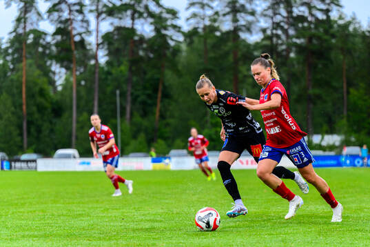 KIF Örebros Nora Harnes Håheim och Vittsjös Julia Tunturi
