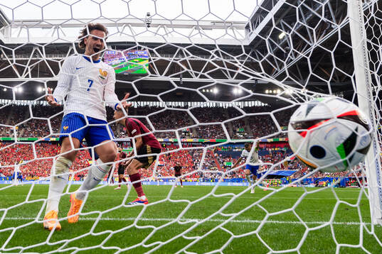 Antoine Griezmann of France celebrates