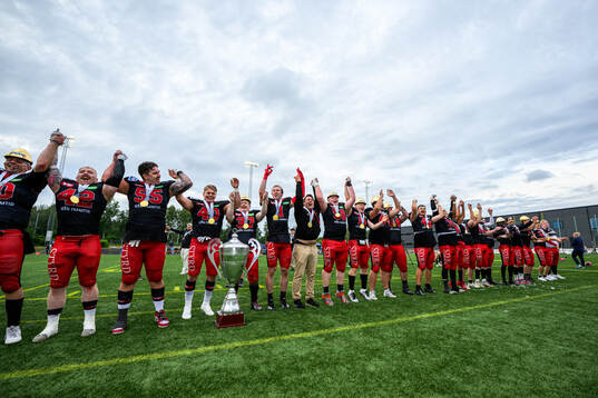 Carlstad Crusaders spelare jublar