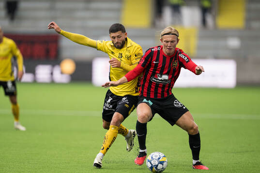 Elfsborgs Arber Zeneli och Brommapojkarnas Alexander Jensen