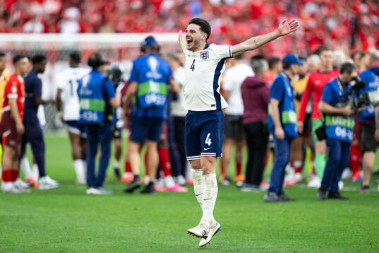 Declan Rice of England celebrates