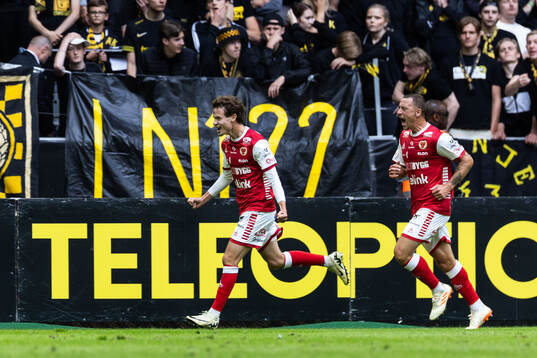 Kalmars Jacob Trenskow jublar med Alexander Gersbach
