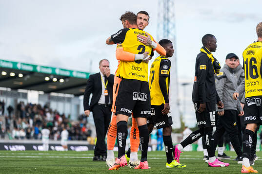 Häckens Johan Hammar och Andreas Linde jublar
