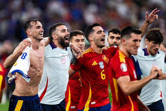 Fabian Ruiz Pena, Daniel Carvajal and Mikel Merino of Spain