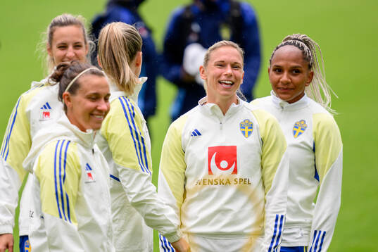 Jonna Andersson and Madelen Janogy